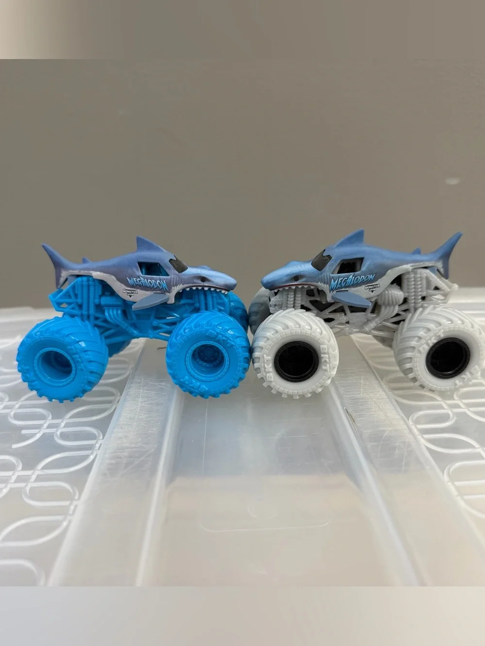 Monster Jam Megalodon Trucks (Bundle of 7)